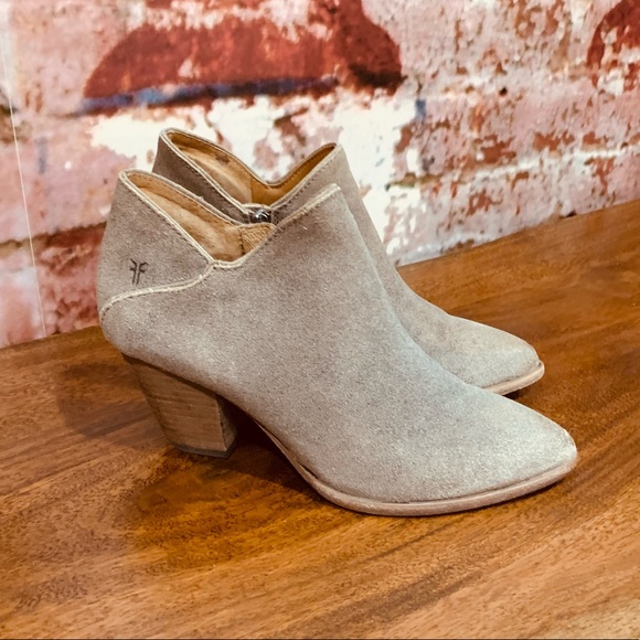 Frye Shoes - PREOWNED FRYE WOMEN REED SHORTIE SUEDE BOOTS
